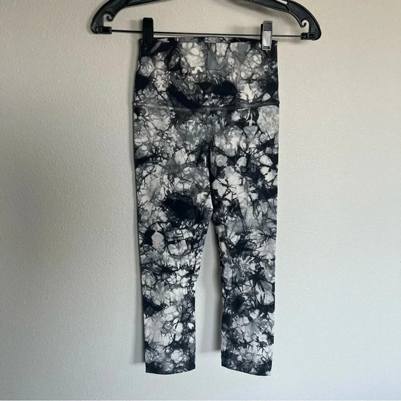 Lululemon Wunder Under Crop Hi-Rise Full-On Luxtreme Legging Dual Shibori 21" - Picture 3 of 9